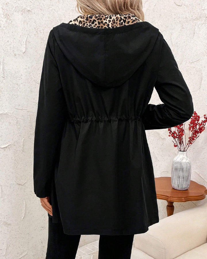 Megan | Chic Leopard Print Coat