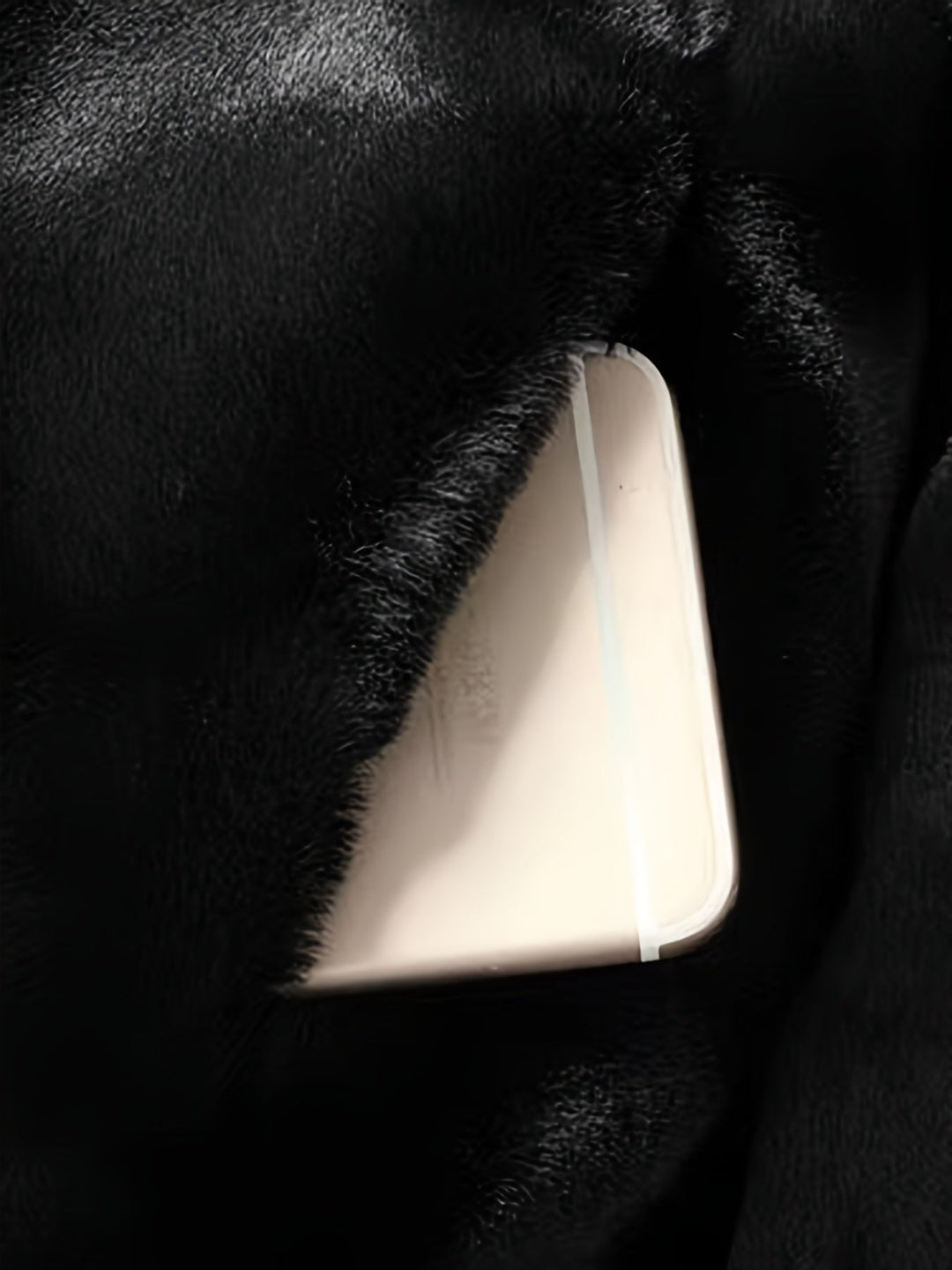 Louis™ | The Elegant Black