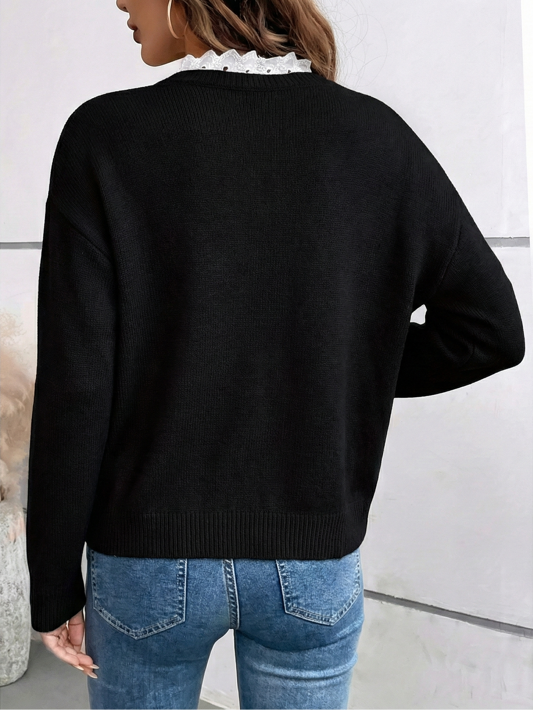 Céline | Sweater with Lace Neckline