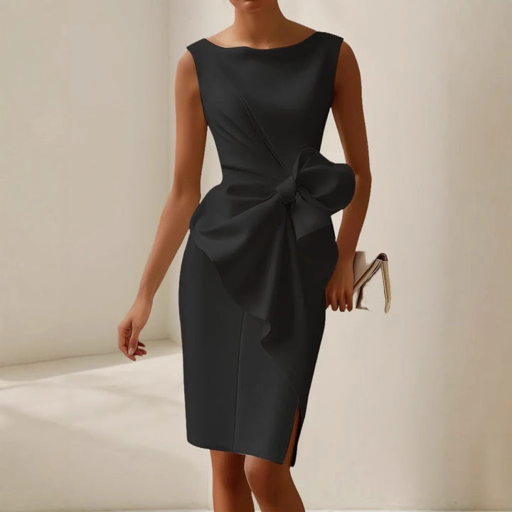 Quinnie | Sculpted Sleeveless Statement Dress