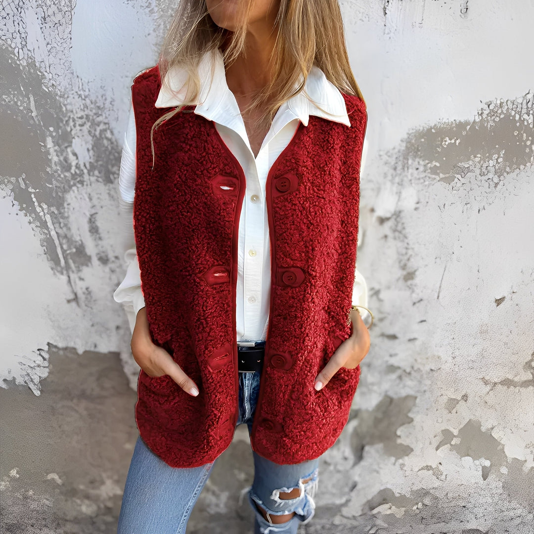 Donja – vest with warmth and style