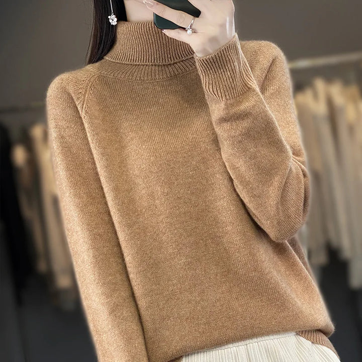 Alice | Sweater with High Collar