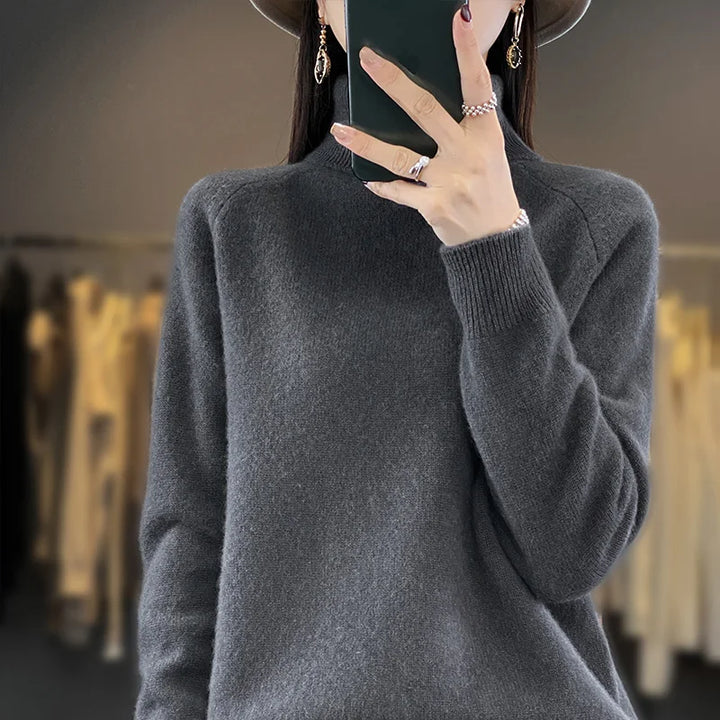 Alice | Sweater with High Collar