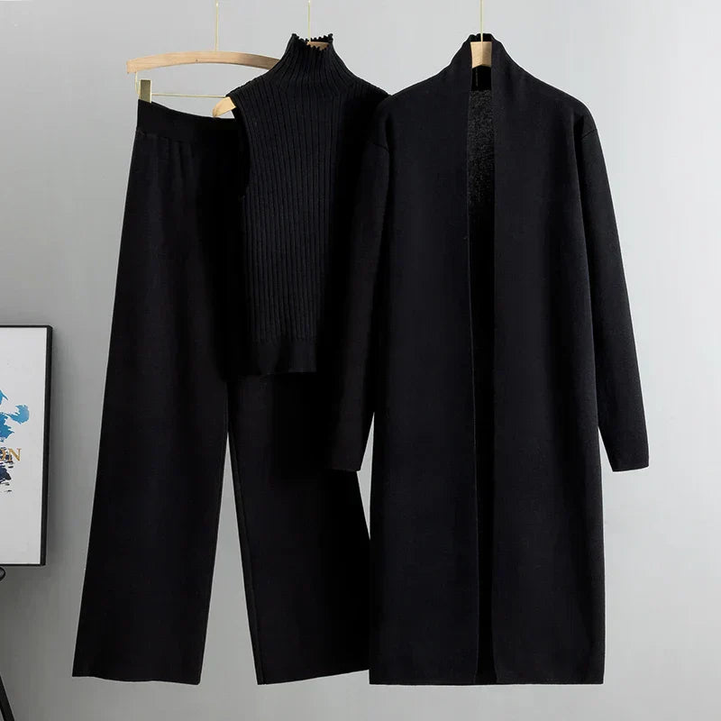 Helena™ | Set of 3 Classic Outfits
